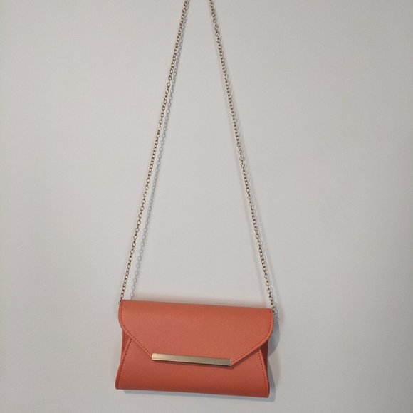 NWOT COLLETTE CLUTCH BAG - Picture 8 of 9